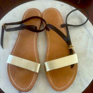 Black & Gold Flats Made in Italy!